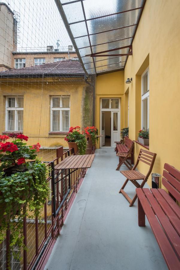 Wonderful Apartment Next To The Jerusalem Synagogue Прага Экстерьер фото